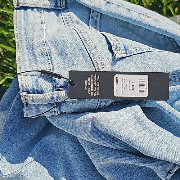 NWT Fashion Nova Women's Catch My Vibe Stacked Straight Leg Jeans in LightBlue 7 - Picture 9 of 9